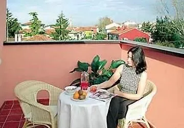 Altieri 3* فافارو فينيتو