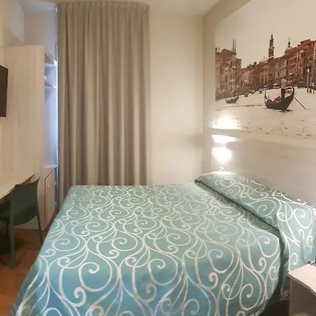 Hotel Altieri 3*