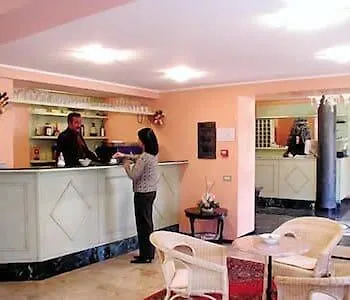 Altieri 3*